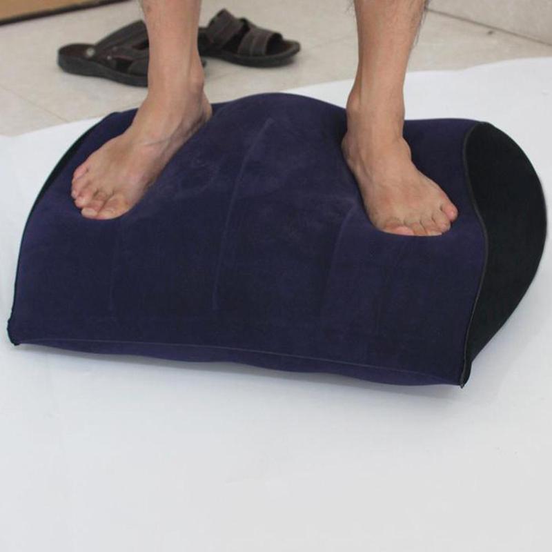 inflatable triangle pillow