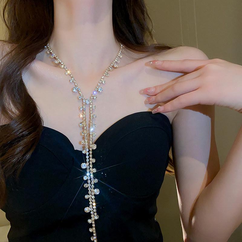 Elegant Rhinestone Tassel Necklace - Exquisite Light Luxury Fashion
