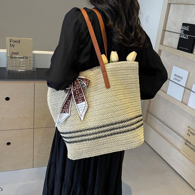 Straw Bag Women's New Trend Fashion Simple Large Capacity Shoulder Bag Leisure Commuter Tote Bag