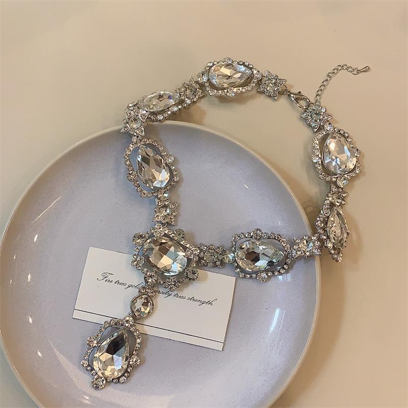 Necklace - women's court style vintage crystal pendant - evening gown & banquet accessory
