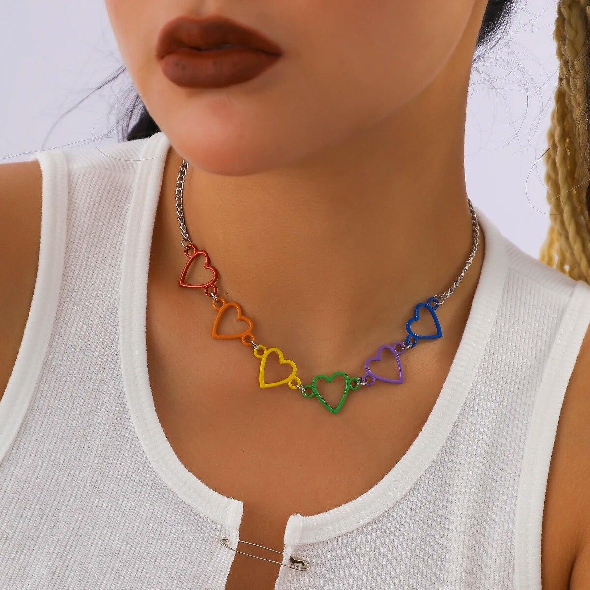 

Hip Hop Colorful Love Heart Short Chokers Necklaces for Women Cute Rock Metal Spray Neck Chain Girls Y2K Jewelry Accessories New