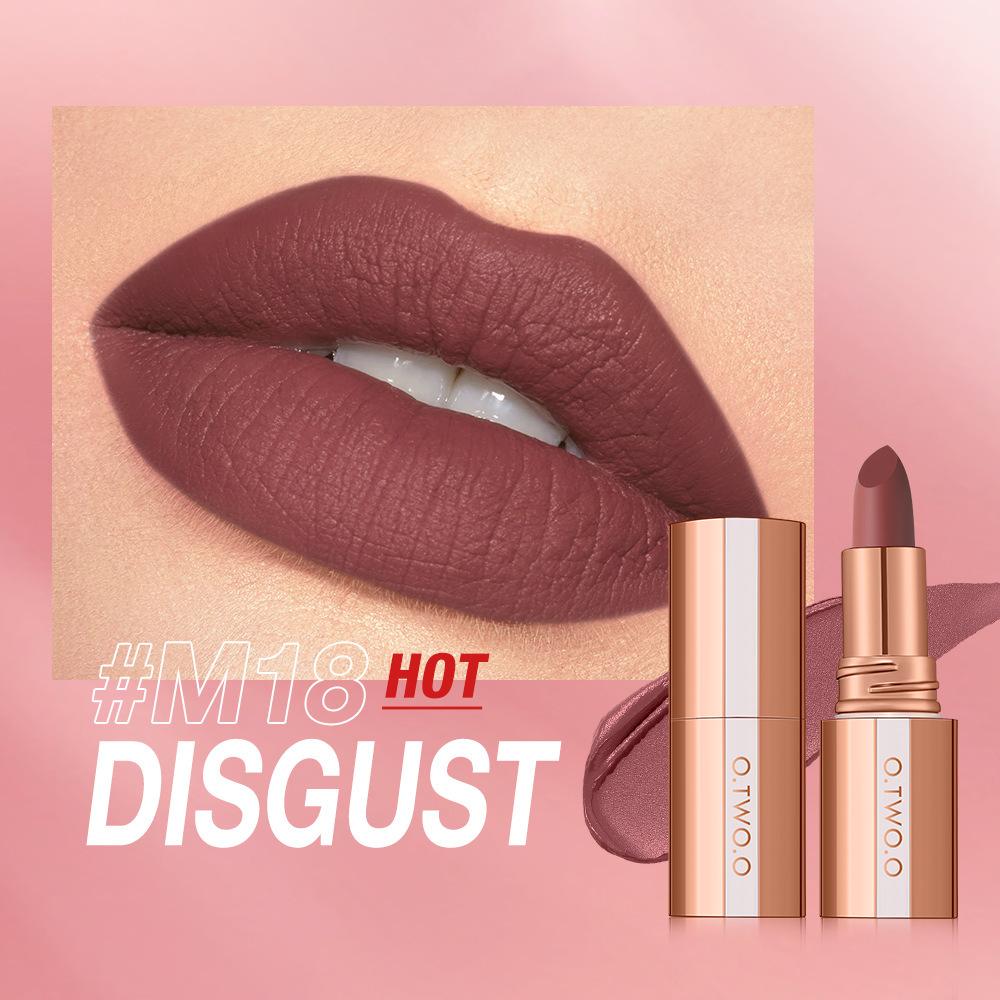 O.TWO.O Rossetto Opaco Colore Bloccante Bacio Nebbioso – Rossetto Opaco Vellutato a Nebbia Leggera Lunga Tenuta