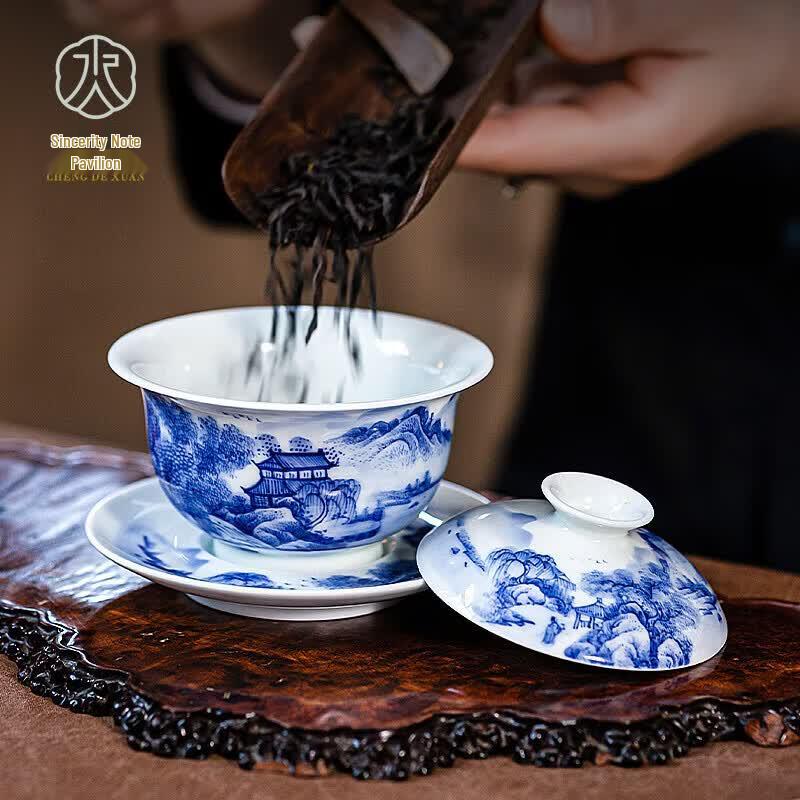 Jingdezhen Hand-Painted Blue & White Porcelain Gaiwan