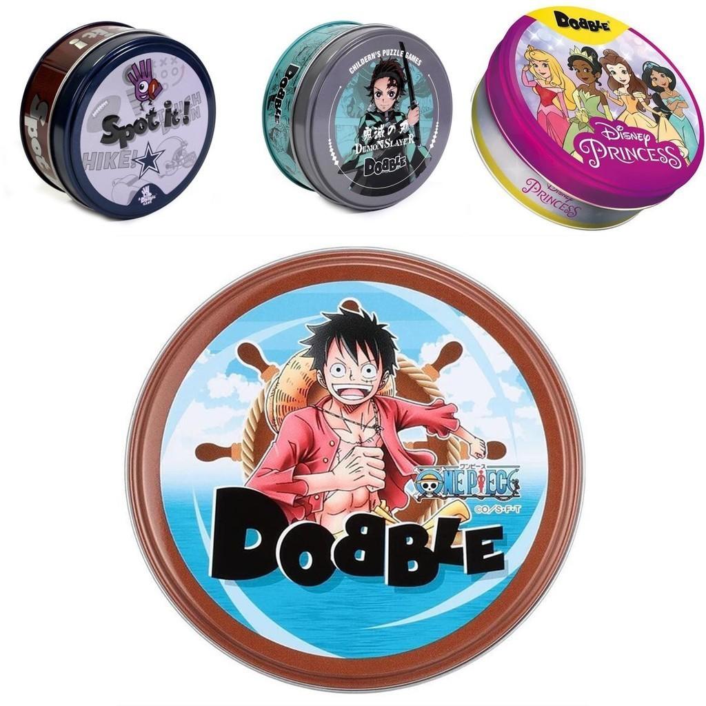 Zábavná a interaktívna kartová hra Spot It Game pre stretnutia viacerých hráčov s papierovými kartami Dobble