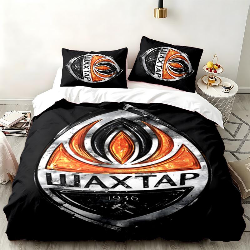 FC Shakhtar Donetsk 3pc set Perfect for bedroom use Comfortable bedding set includes a duvet cover and two pillowcases Ideal birthday or Christmas gif