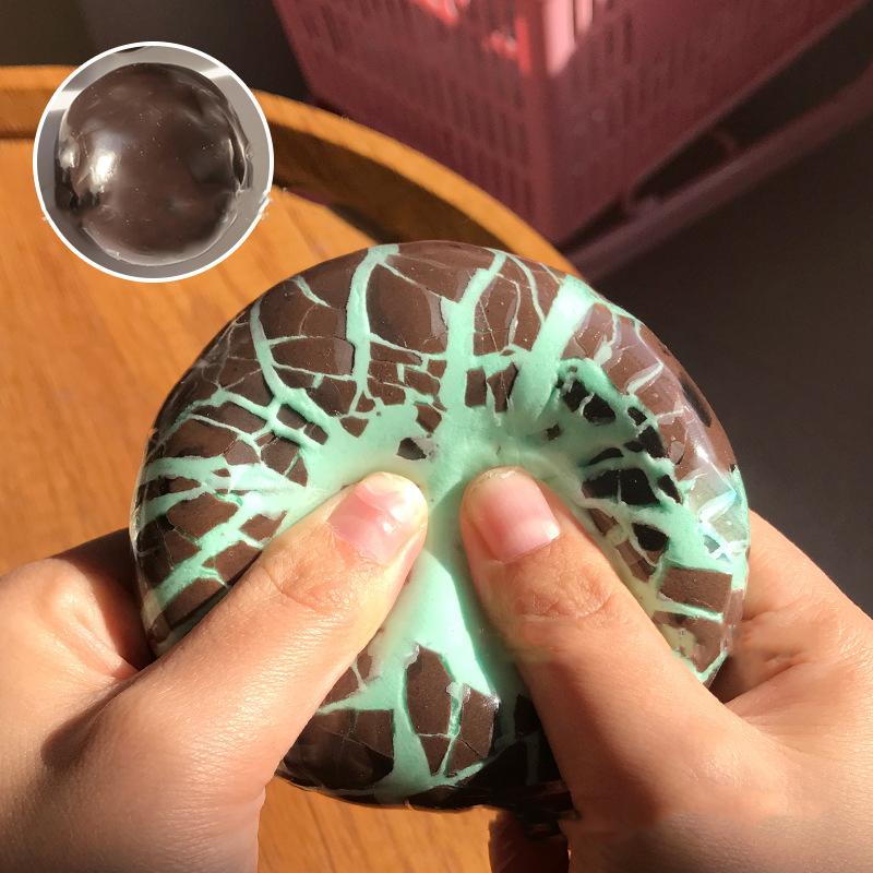 

Creative Mint Black Balls Click Crisp Sphere Pinch Press Crush Will Make Sound Stress Ease Plaything Children Decompression Vent Toy