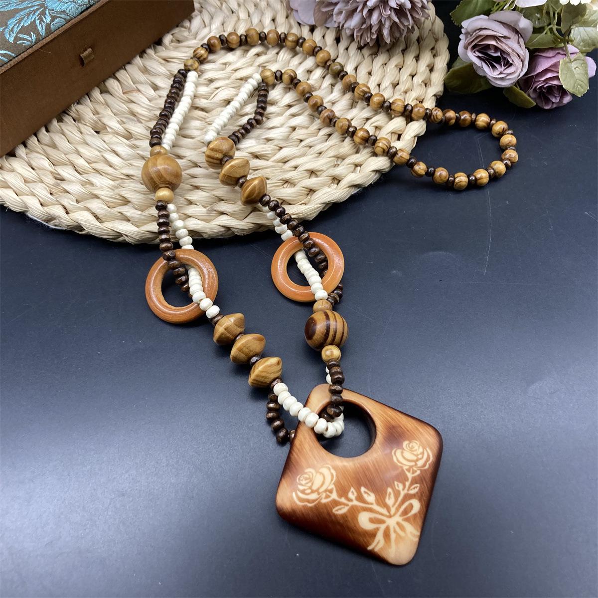 Bohemian Wooden Necklace with Cotton & Linen, Floral Retro Style, Holiday Accessory