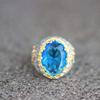 Squisito anello rotondo intarsiato con pietra blu e zircone blu cielo, anelli di fidanzamento in metallo bicolore, anelli di nozze per donne e uomini