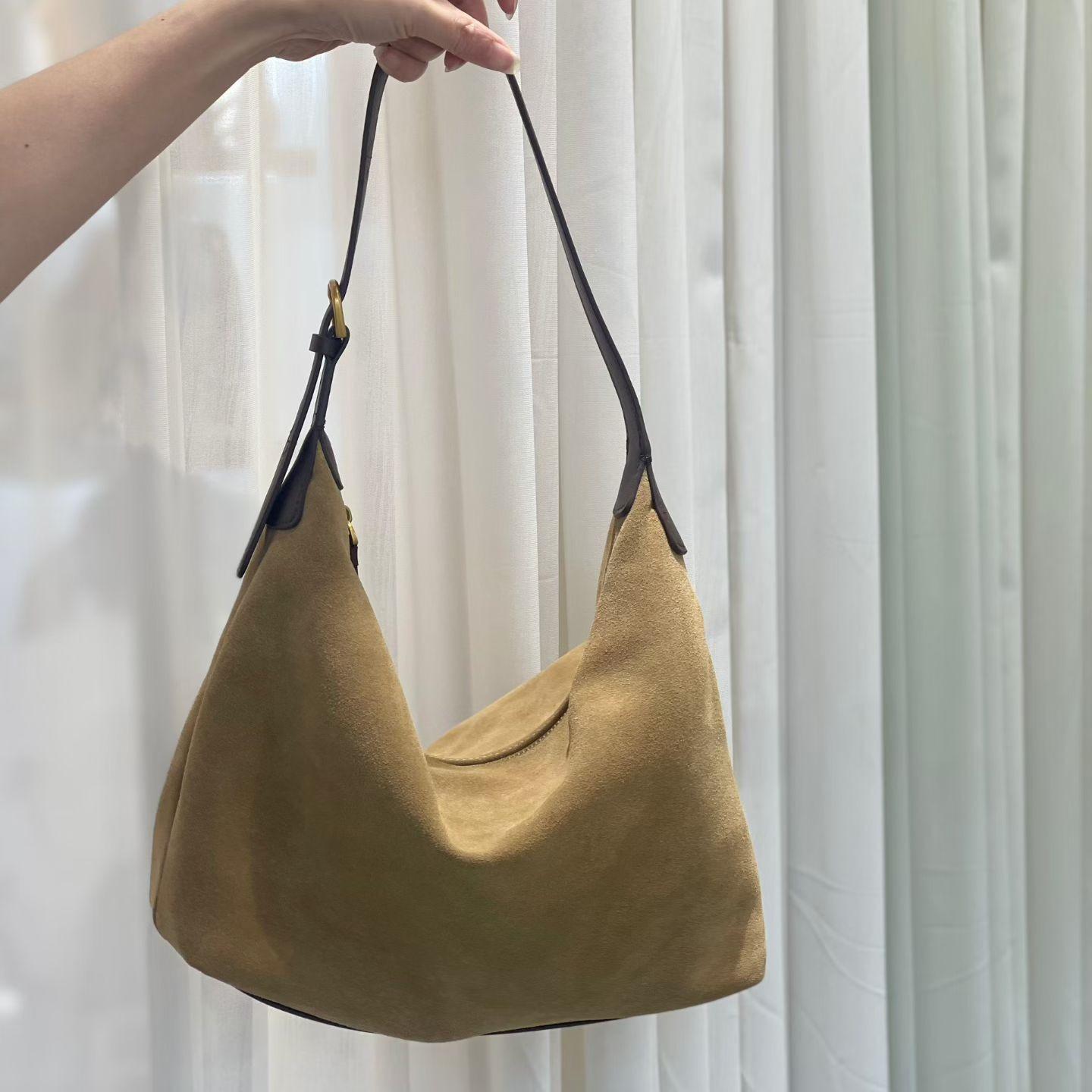 

Women s Versatile Large Capacity Cashmere Cowhide Shoulder Bag - Autumn/Winter Collection 29cm x 12cm x 24cm