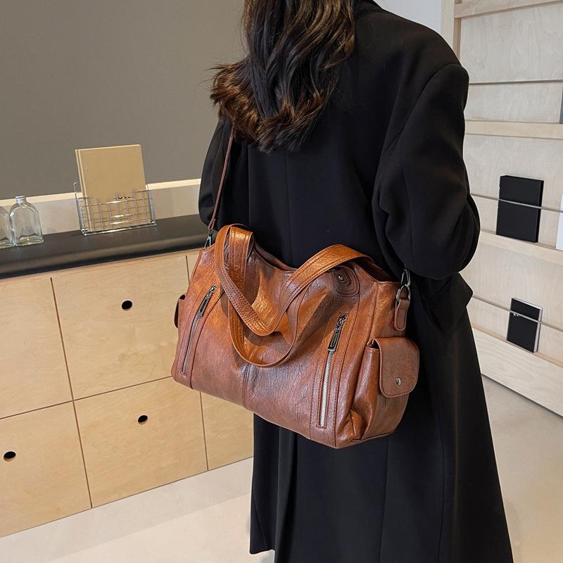 High Quality Women's Bag New Urban Trend Style Shoulder Bag Versatile Casual Large Capacity Commuter Zipper Handbag
