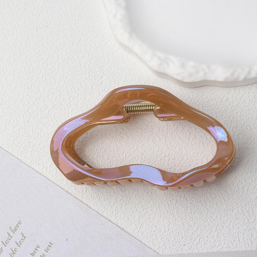 Korean Versatile Shiny Claw Clip: High-End Hair Accessory for Women