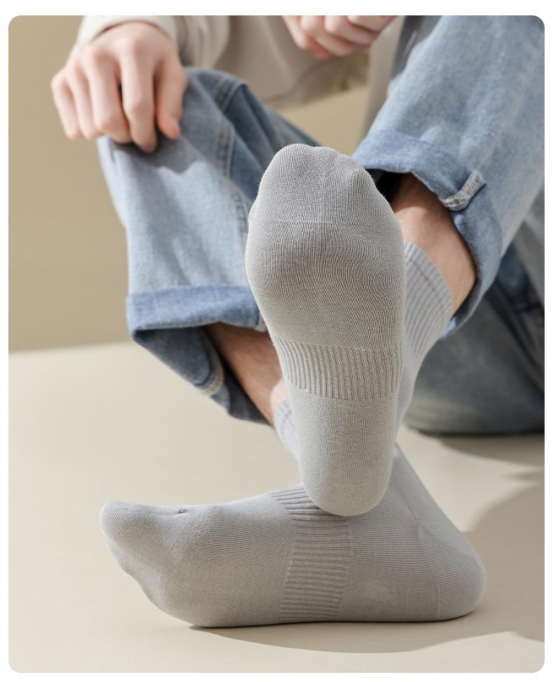 Men's Mid-Calf Pure Cotton Sport Socks - Deodorant, Anti-Slip, Casual Wear for Spring and Autumn