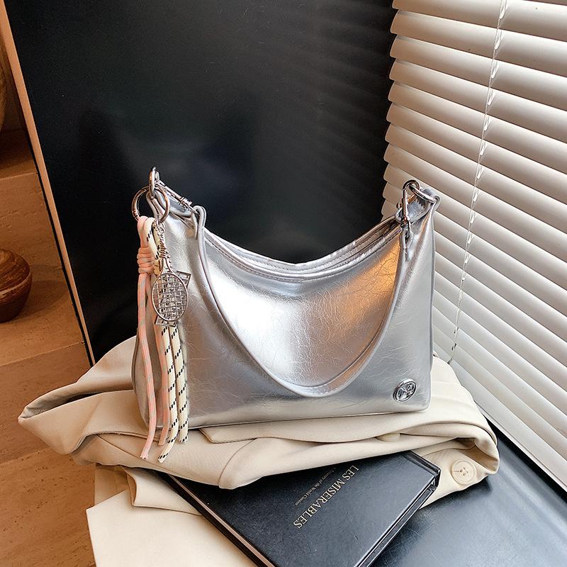 Summer new shoulder armpit bag fashionable and simple versatile oil wax leather messenger women's bag tote bag