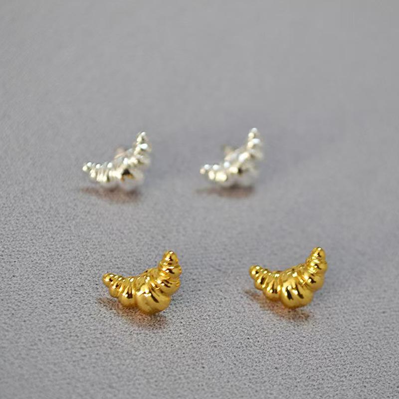 Mini Croissant Stud Earrings For Women Cute Bread Earrings Classic Fine Jewelry Gift