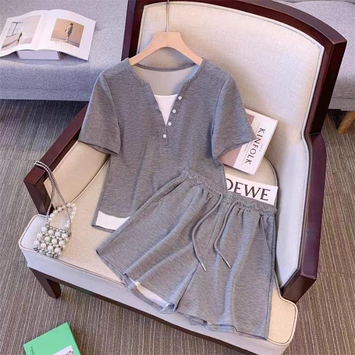 

Plus Size Women s Korean Summer Street Style Short Sleeve T-shirt & Shorts Two-Piece Set XL