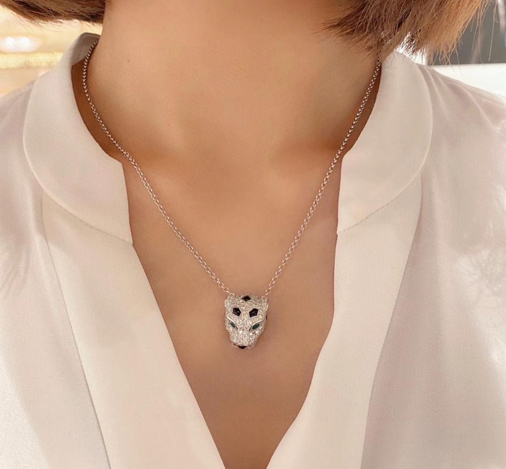 Намисто з головою леопарда, інкрустоване, виготовлене з точністю, ідеально підходить для подарунка та повсякденного носіння, виготовлене з гіпоалергенного матеріалу