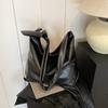 Shoulder Bag Women's New Fashion Versatile Messenger Bag Large-capacity Commuter Tote Bag