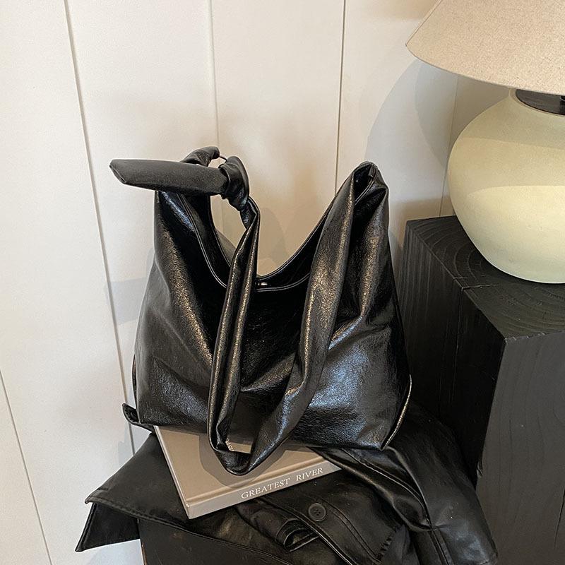 Shoulder Bag Women's New Fashion Versatile Messenger Bag Large-capacity Commuter Tote Bag