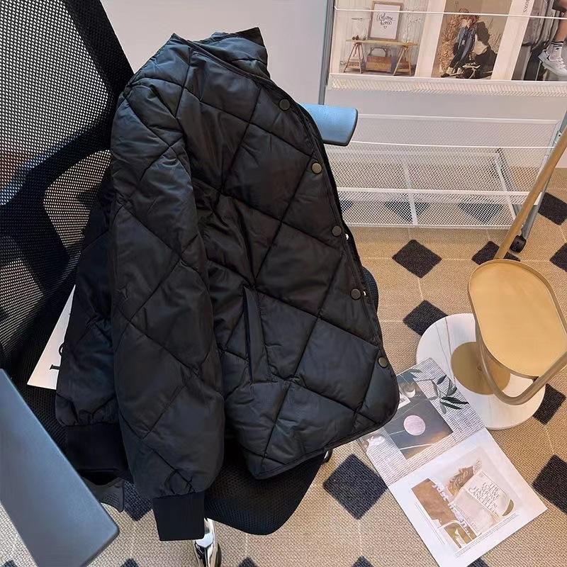 Light and thin bread clothes, short down cotton-padded clothes, women's loose autumn and winter coats, cotton-padded jackets, new in 2024.