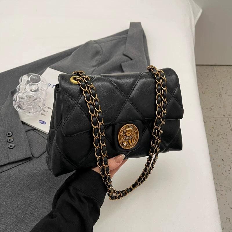 Bag Women'S New Diamond Small Fragrant Wind Strip Commuter Messenger Bag Large Capacity High-End Fashion Armpit Bag