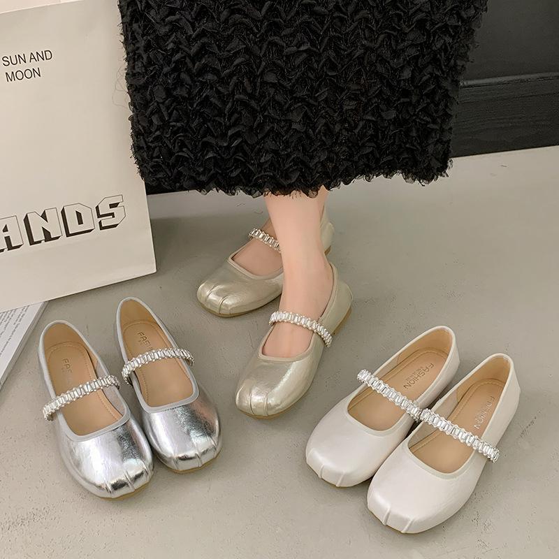 French gentle fairy evening shallow mouth single shoes female spring and autumn 2025 new one-word strap flat Mary Jane grandma shoes