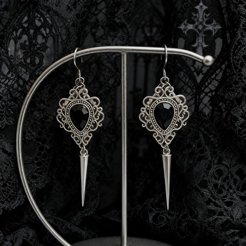 Vintage Women's Gothic Hollow-out Heart Design Dangle Earrings Punk Earrings Daily Clothing Temperament Jewelry Accessories