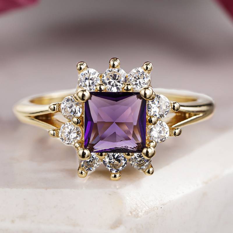 

Huitan Elegant Noble Women Gold Color Ring Inlaid Charming Purple CZ Trendy Party Accessories Wedding Luxury Lady Zircon Gift 10