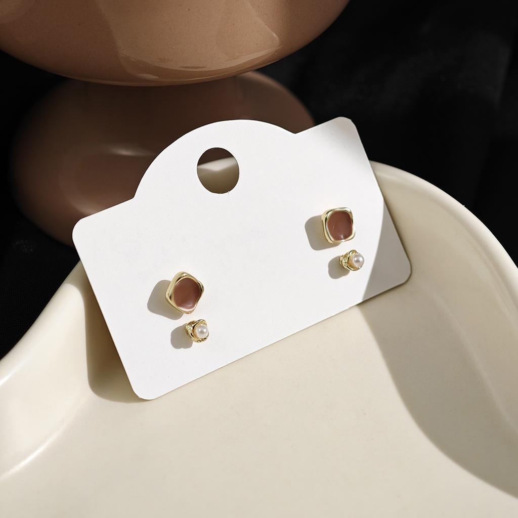 Boucles d'oreilles Puces Géométriques Ambre Œil de Tigre Style Vintage Hong Kong Petites et Délicates Ensemble d'Oreilles Maillard Premium