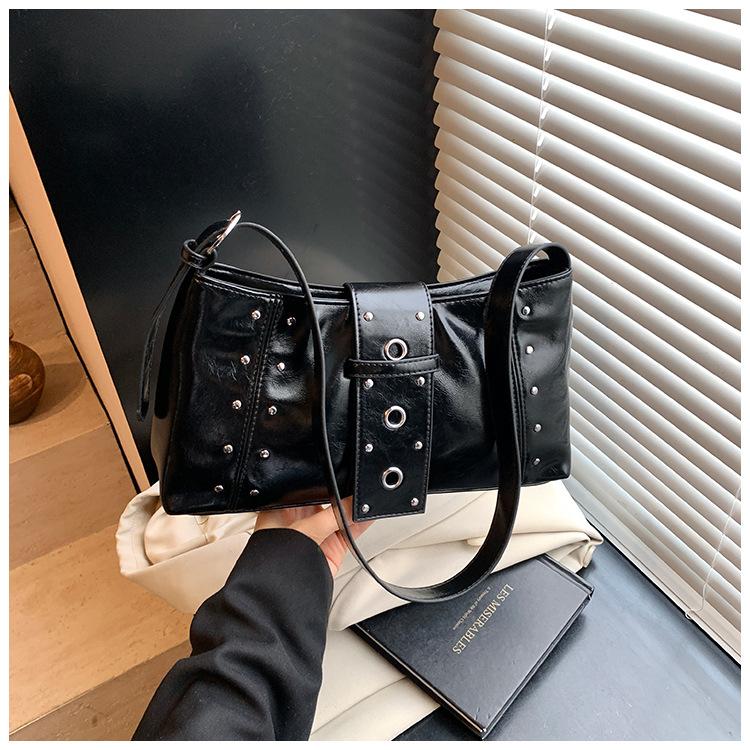New Rivet Shoulder Bag Texture Niche Simple Personality Design Fashion Trend Small Square Bag