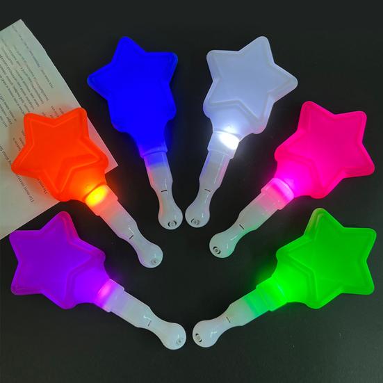 LED Işık Çubuğu 3 Işık Modu ile Yıldız veya Kalp Şeklinde Renkli Işıklı Çubuk Konser Parti Etkinlikleri için