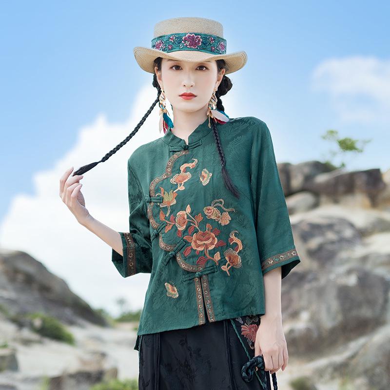 

Женская этническая вышитая жаккардовая куртка из атласа со стойкой и рукавами три четверти L зелёный