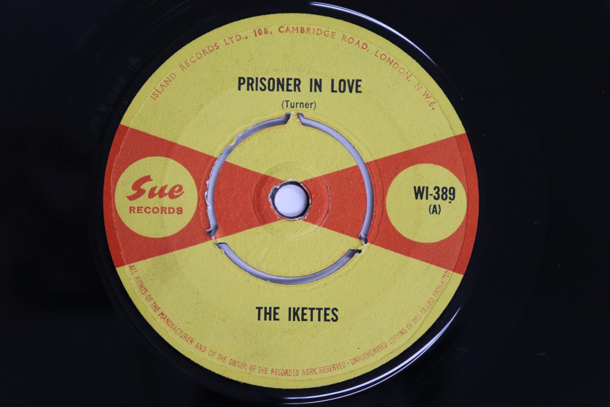 7-дюймовая пластинка IKETTES - Prisoner In Love WI389 Sue Records 1965 UK Соул/Фанк Б/У