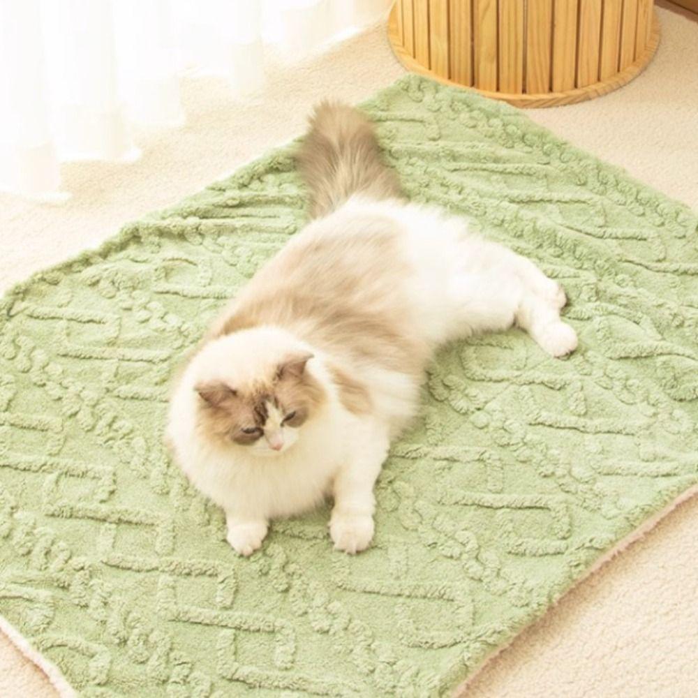 Thickened Plush Pet Blanket Vertical Jacquard Pet Warm Quilt Comfortable Cat Nest Mat Pet House