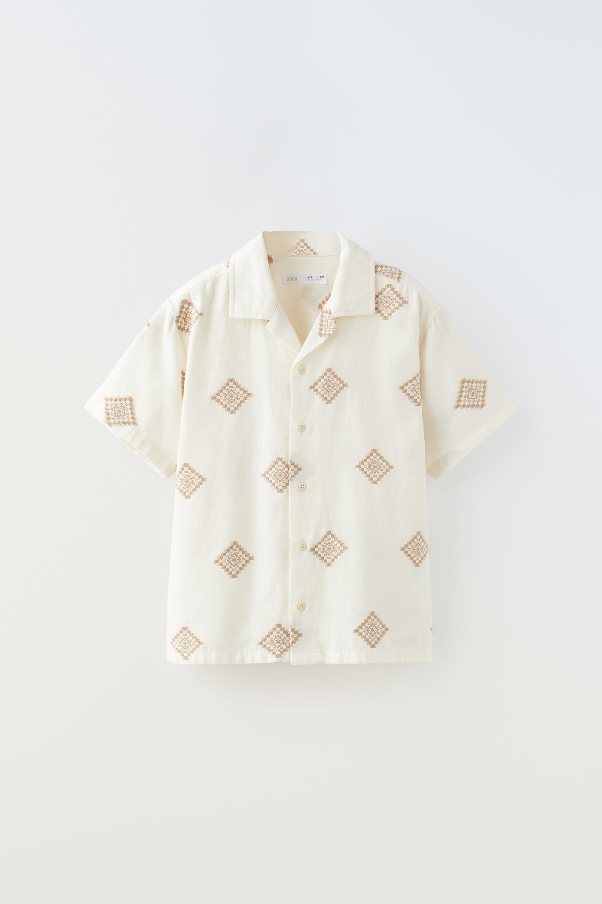 

РУБАШКА ИЗ ЖАККАРДА С ВЫШИВКОЙ