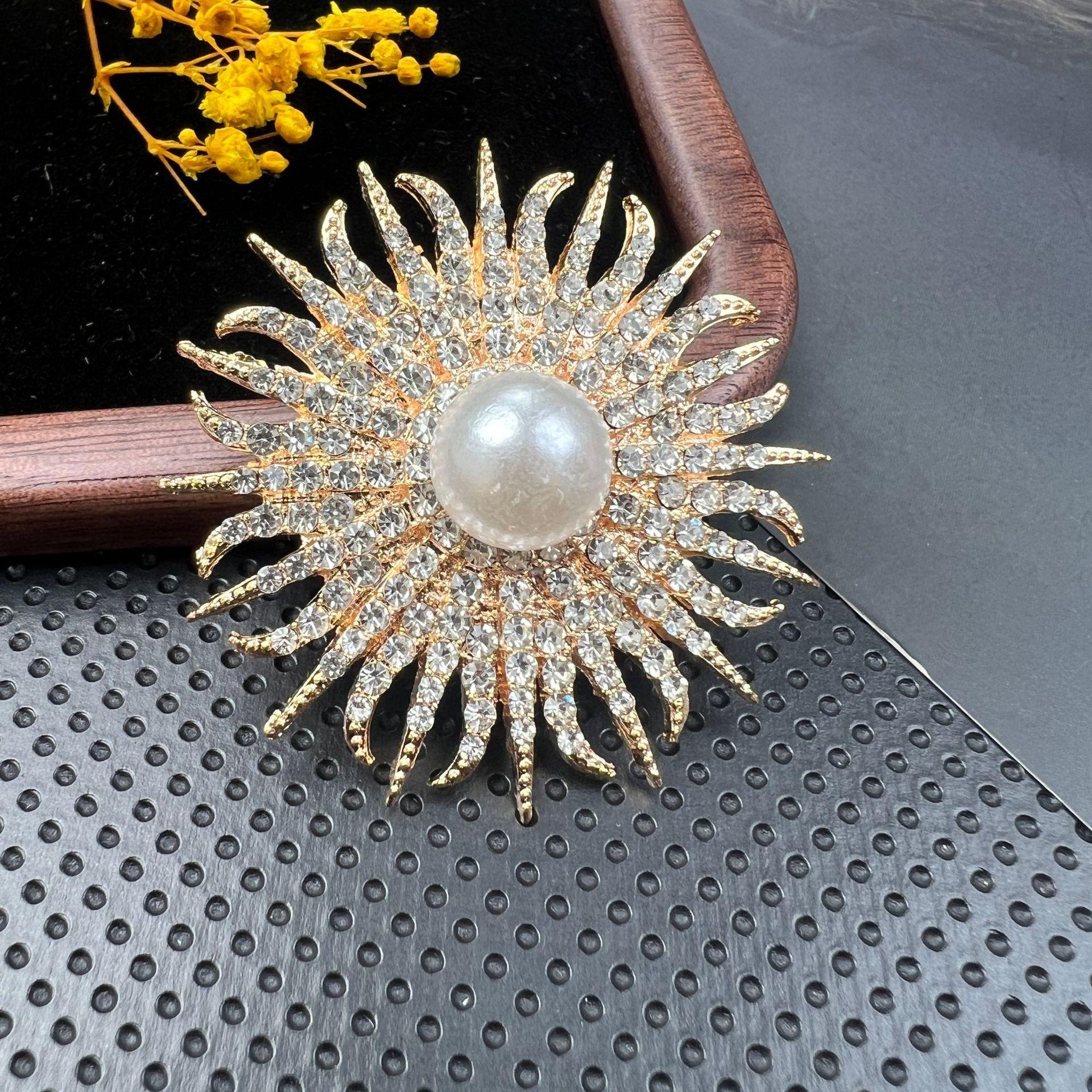 

Ретро брошка з кристалами діамантів з шпилькою проти оголення та сплавною пряжкою для аксесуарів для одягу