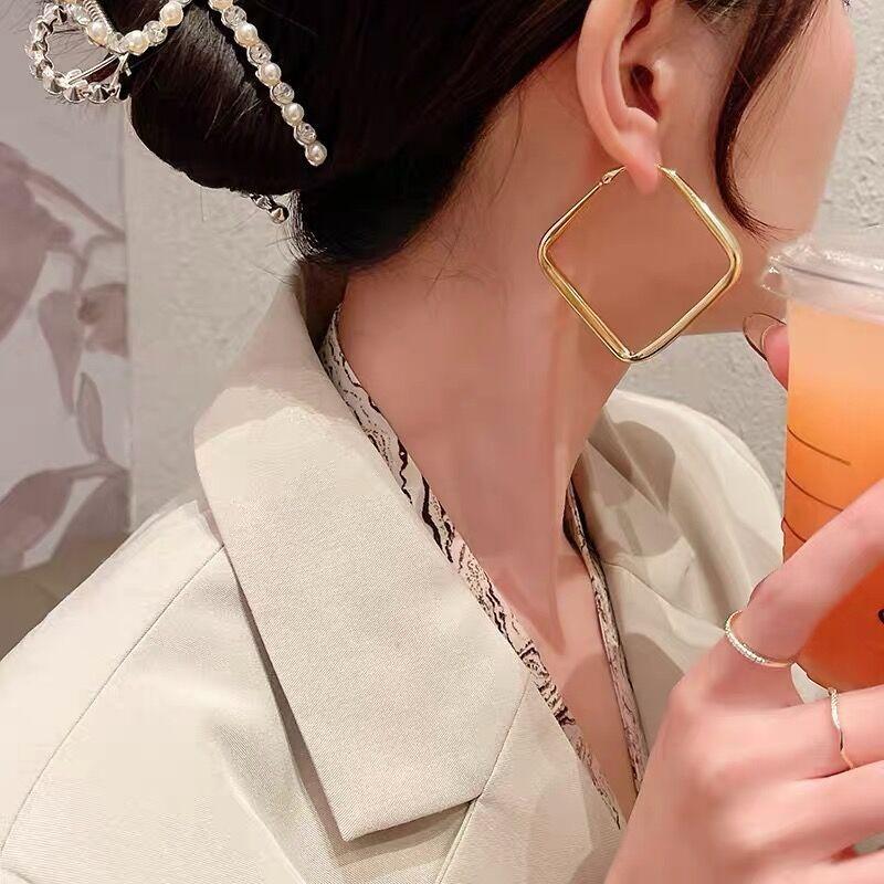 Square-shaped Earrings for Women in Summer, Bold Ear Accessories with Unique Design, Small-sized Large Ear Ring