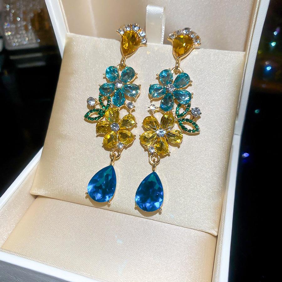 Emerald diamond leaf fringed earrings light luxury stud earrings women's European and American earrings