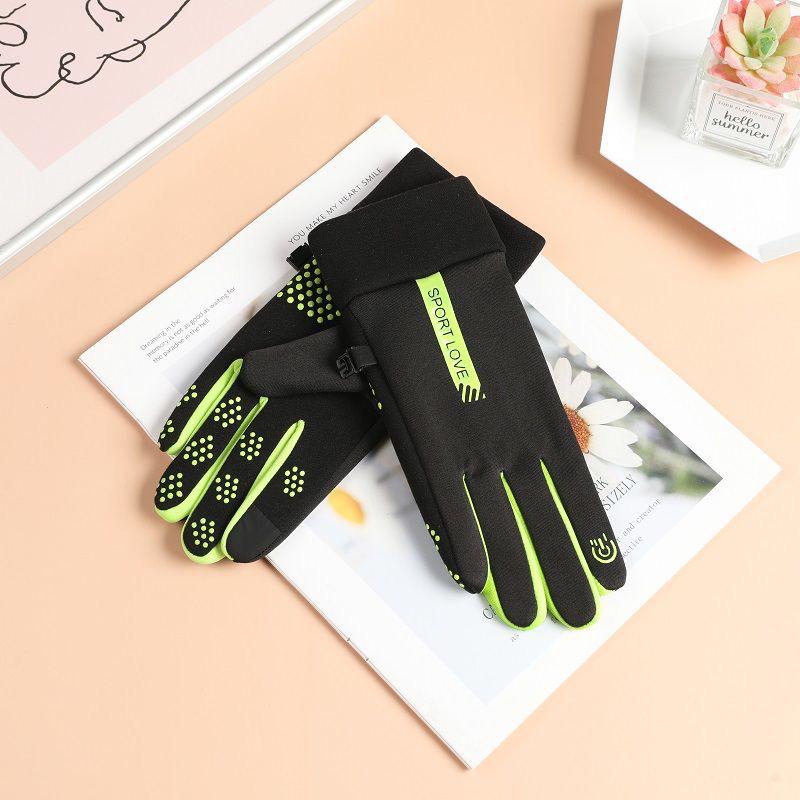 

Water-Repellent Touchscreen Cycling Gloves for Men & Women – Non-Slip Winter Sports Gear One Size чёрный/зелёный