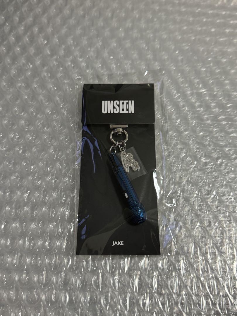 

[USED] ENHYPEN UNSEEN MIC KEYRING JAKE