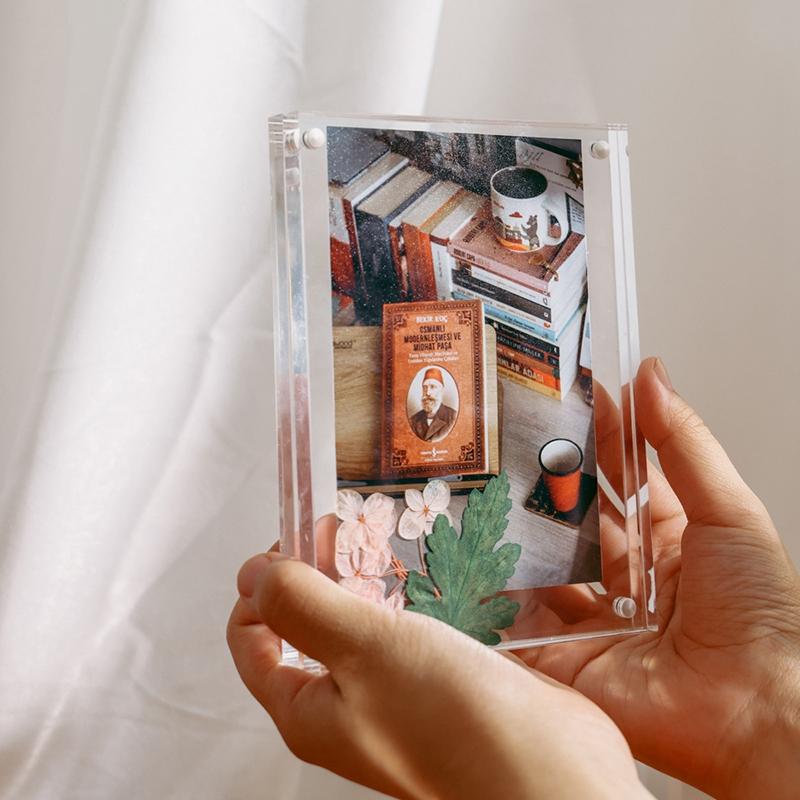 Transparent Acrylic Picture Photo Frame Magnetic Photocard Holder Kpop Idol CD Card Display Stand Desktop Ornament Decor  Gifts