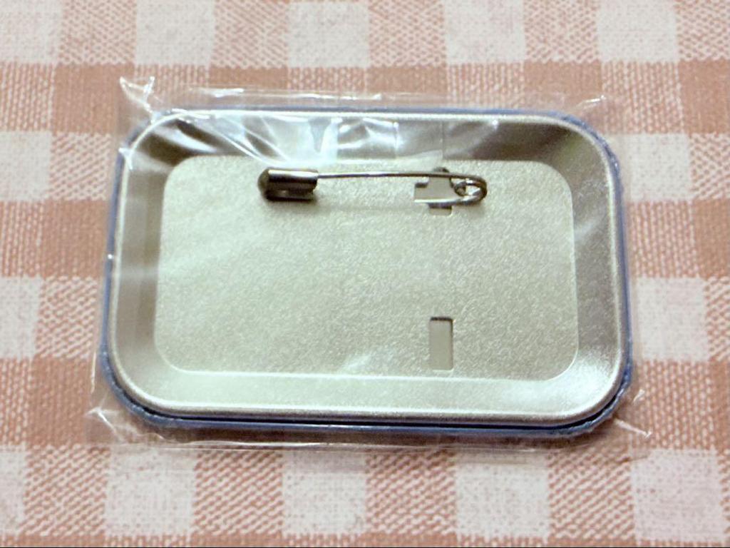 [USED] Attack on Titan Round Can Badge