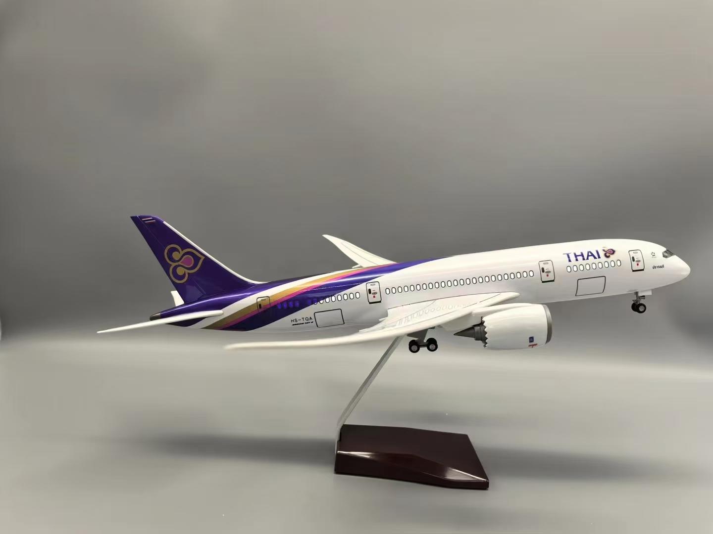 

787 B787 Модель самолета Thai Airways из смолы 47 см Масштабные модели самолетов Литой самолет со светодиодной подсветкой Сувенир для авиационного энтузиаста Подарок NO LED
