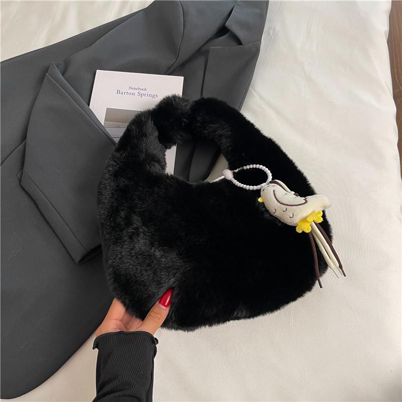 Korean Ins Trendy Fashion Plush Dumpling Bag 2025 Autumn New Foreign Style Plush Bag Large Capacity Shoulder Bag
