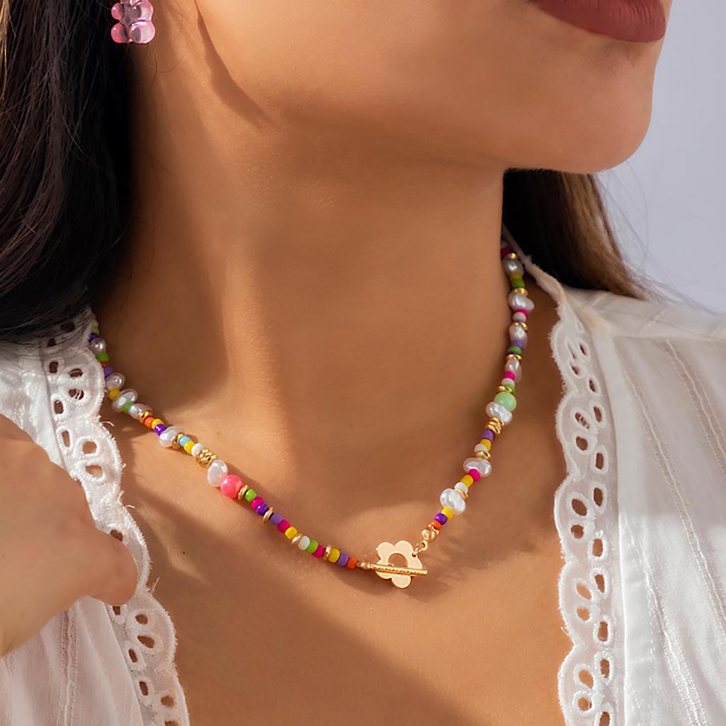 Accessories, Simple Single-layer Pattern OT Buckle Necklace, Contrasting Color Splicing Beaded Rice Bead Collarbone Necklace for Women