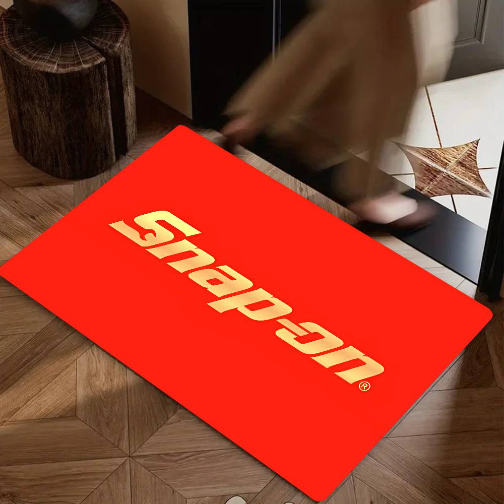 

S-Snap O-On Logo Floor Mat Suitable For Living Room Kitchen Bathroom Non-slip Mat Household Foot Mat 40x60cm
