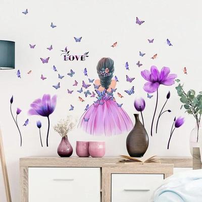 Papier peint créatif avec tulipes, fleurs et papillons pour chambre d'enfant