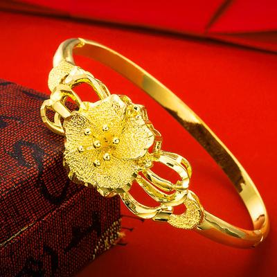 Kadınlar için 3 Stil Altın Rengi Çiçek Bileklik Kız Arkadaşlara ve Annelere Hediye olarak