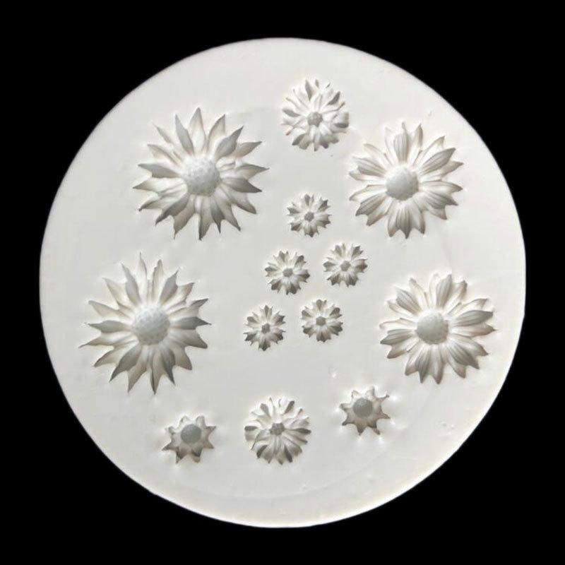 Daisy Wild Chrysanthemum Flower Shape Silicone Mold Baking Mold Cake Decorating