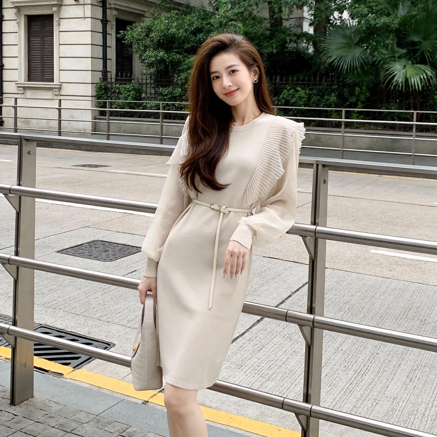Celebrity Women s Ruffle Knit Dress - Solid Color, Round Neck, Straight Design Small бежевый