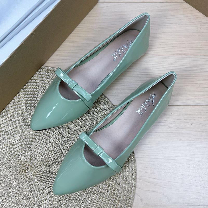 Fashion Butterfly Flat Shoes for Women Spring and Autumn 2025 Mary Jane Shallow Mouth French Retro Pointed Toe Plus Size Women's Shoes